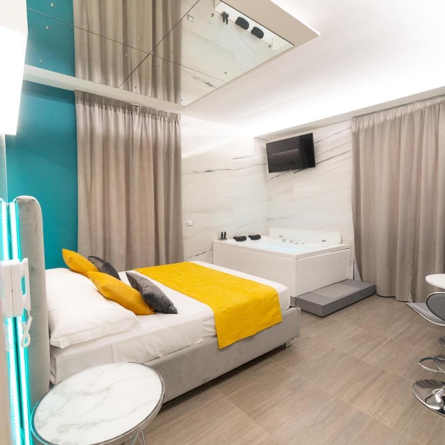 Intimity Luxury Rooms Qualiano Exterior photo